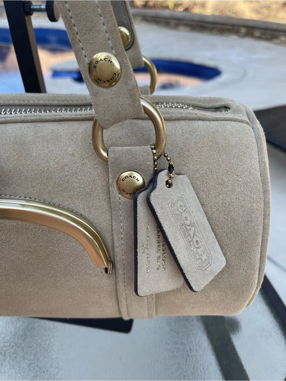 Coach Kisslock Barrel Bag In Soul /Tan Suede Brass Hardware Gift Boxed NWT - Picture 7 of 16